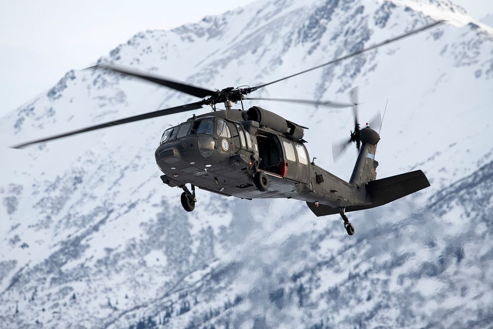 Special warfare Airmen, Army aviators conduct joint airborne training at JBERAn Alaska Army National Guard UH-60L Black Hawk…