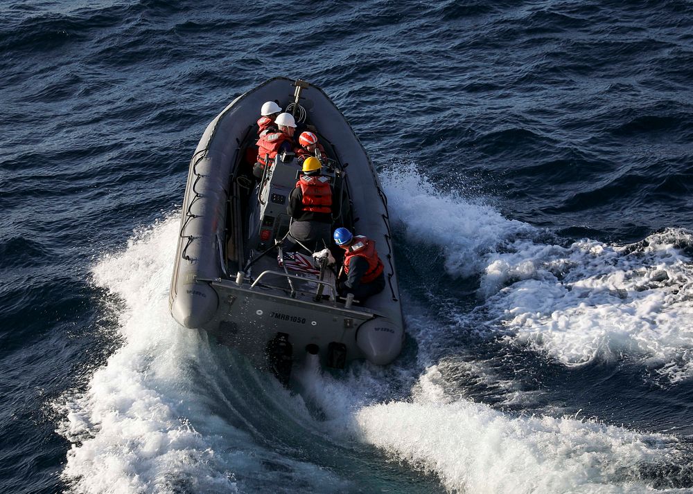 USS Porter (DDG 78) Man overboard drillATLANTIC OCEAN (Feb. 28, 2022) – Sailors in a rigid hulled inflatable boat (RHIB)…