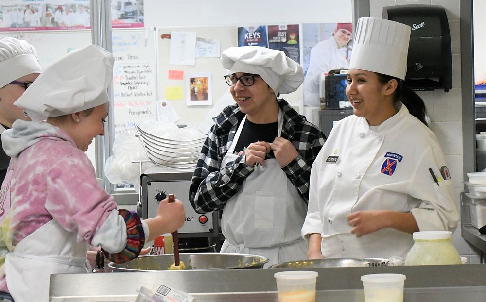 FD Culinary at CiTi_19Members of the Fort Drum Culinary Arts Team shared their skills and experience with competition-style…