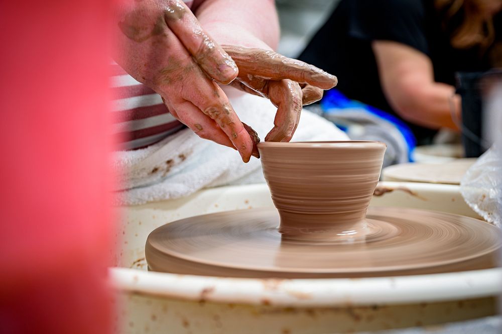 Pottery class, Jaycee Park, USA