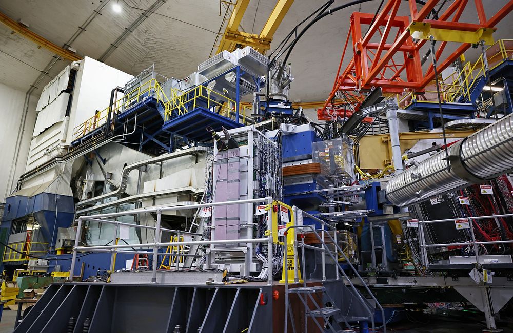 The recirculating electron accelerator, at the Department of Energy's Thomas Jefferson National Accelerator Facility.