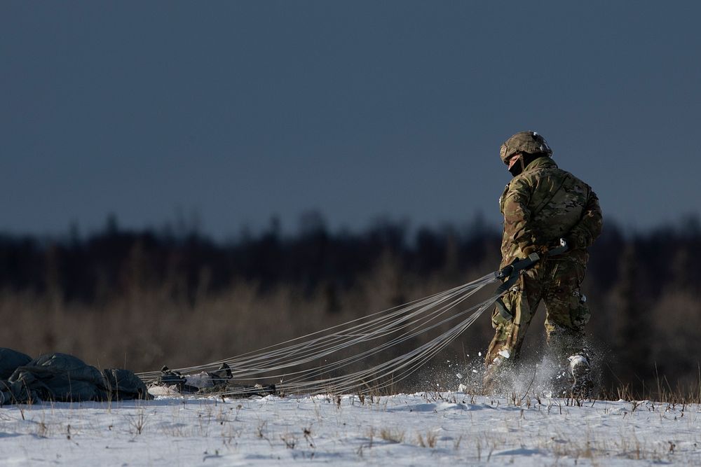 Air Force and Army conduct joint airborne operations at JBERA U.S. Army paratrooper assigned to the 2nd Battalion, 377th…