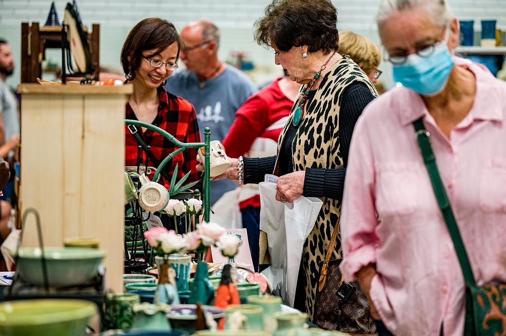 Holiday Art Sale 2022Ninth-annual Holiday Art Sale, held at Jaycee Park Center for Arts & Crafts on Saturday, November 5…