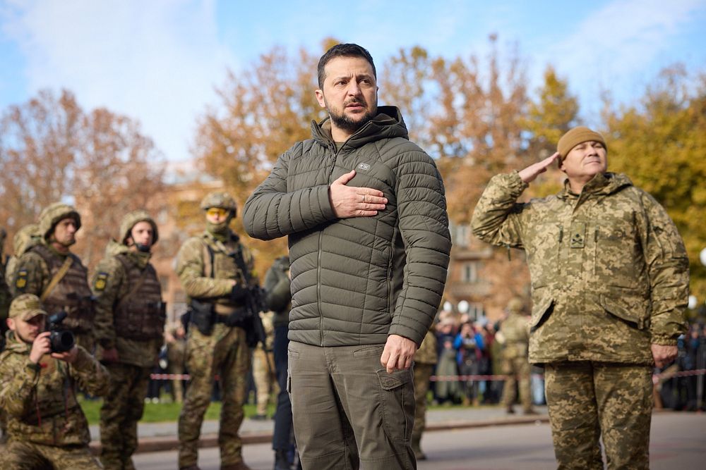 Volodymyr Zelenskyy took part in hoisting the State Flag of Ukraine in liberated Kherson.During a working trip to the de…