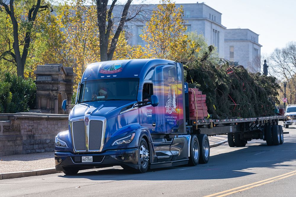 Arrival of the 2022 Capitol Christmas TreeThe 2022 #USCapitol Christmas Tree was chosen from the National Forests of North…