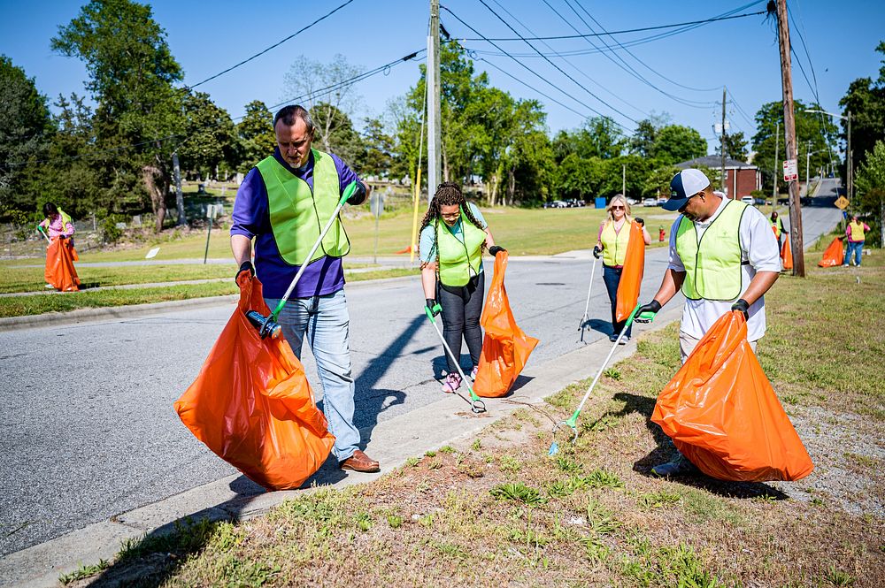 Spring Clean Up 2022City departments | Free Photo - rawpixel