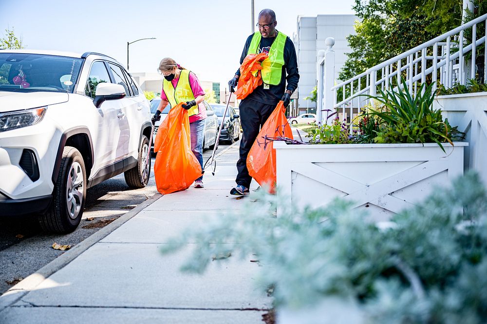 City departments participated in the 2022 Spring Clean Up week by collecting litter along a variety of streets across…