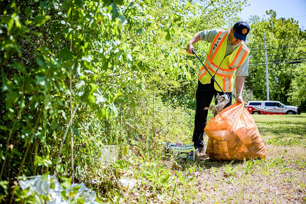 City departments participated in the 2022 Spring Clean Up week by collecting litter along a variety of streets across…