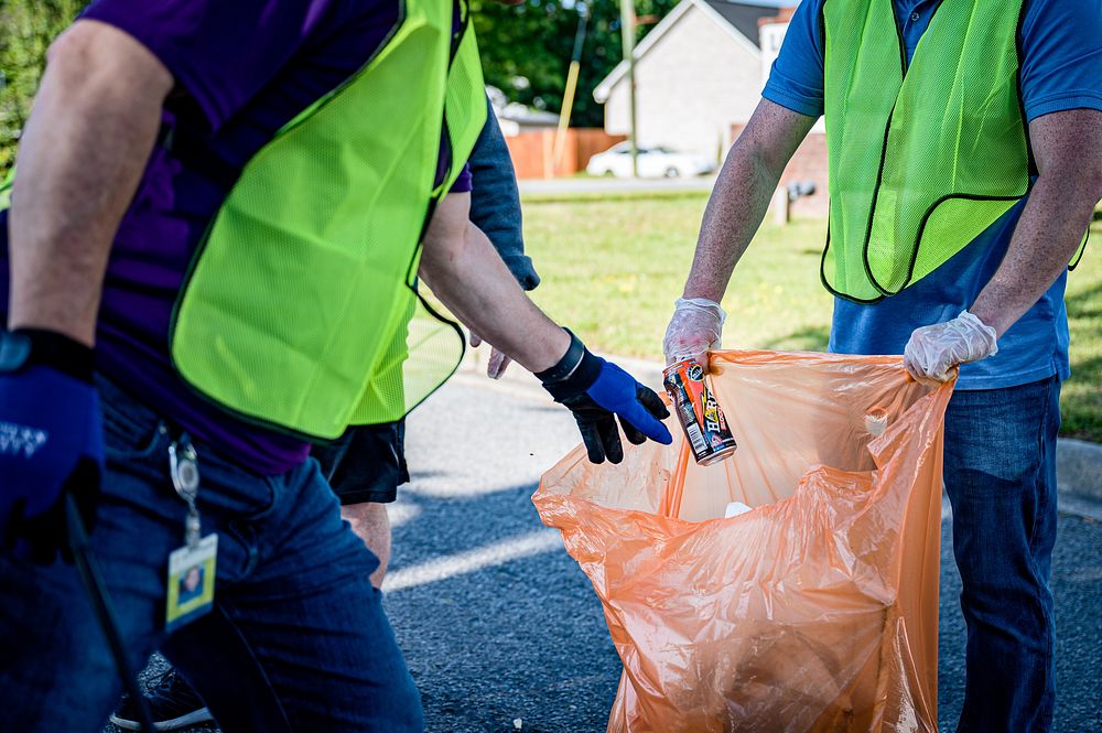 City departments participated in the 2022 Spring Clean Up week by collecting litter along a variety of streets across…