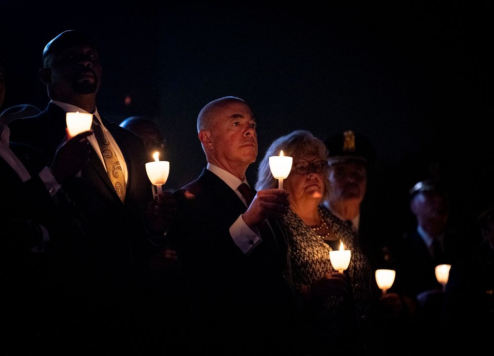 DHS Secretary Alejandro Mayorkas Participates in NLEOMF Candlelight VigilWashington, D.C. (May 13, 2022) Homeland Security…