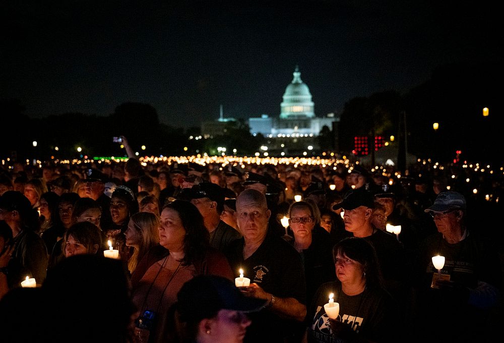 DHS Secretary Alejandro Mayorkas Participates in NLEOMF Candlelight VigilWashington, D.C. (May 13, 2022) Homeland Security…