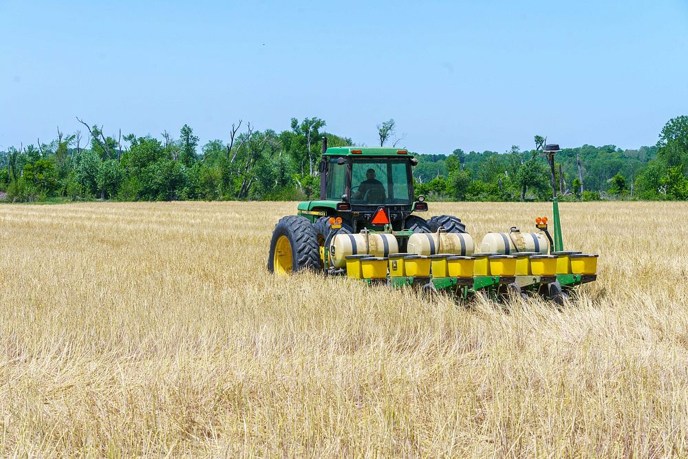 Steve Fox plants field corn into a stand of cereal rye in Freedom, Indiana May 12, 2022. Fox farms 400 acres and planted…