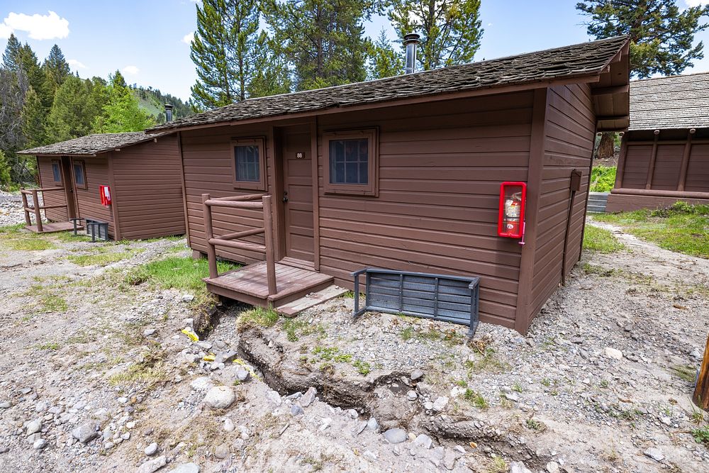 Yellowstone flood event 2022: Roosevelt Lodge Cabin and floodingNPS / Jacob W. Frank