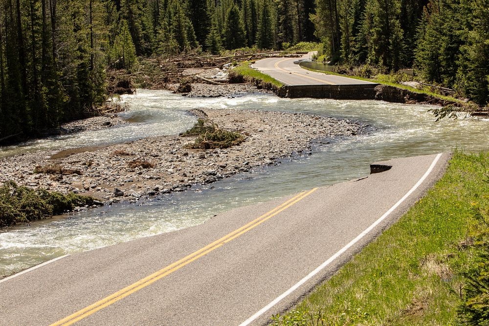 Flood Damage to Northeast Entrance Road from Soda Butte Creek.NPS / Jim Peaco