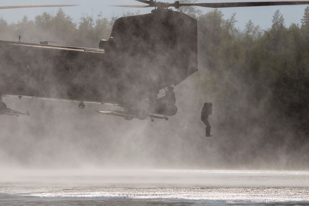 Army combat engineers and aviators conduct helocast training at JBERArmy combat engineers from Breacher Company, 6th Brigade…