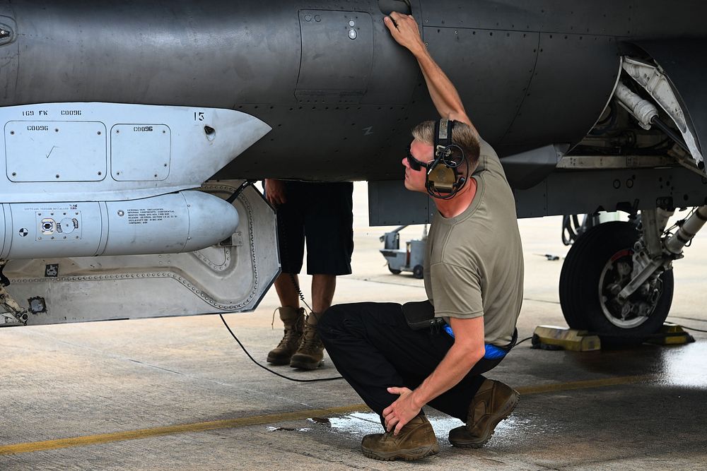 169th Fighter Wing flightline operations | Free Photo - rawpixel