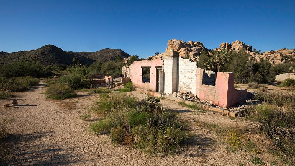 Wonderland Ranch and the Wall Street Mill TrailIf you're making your way to the Wall Street Mill, take a look around...…