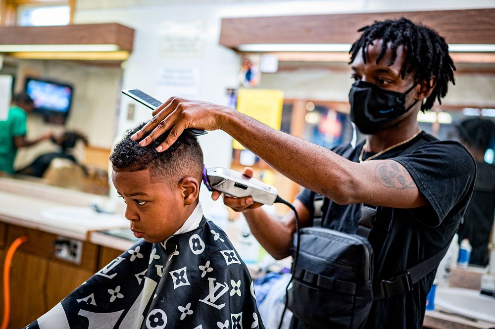 Back to School Free Haircut & Backpack Giveaway (2022)Sixth annual Cops & Barbers Free Haircut & Backpack Giveaway event…