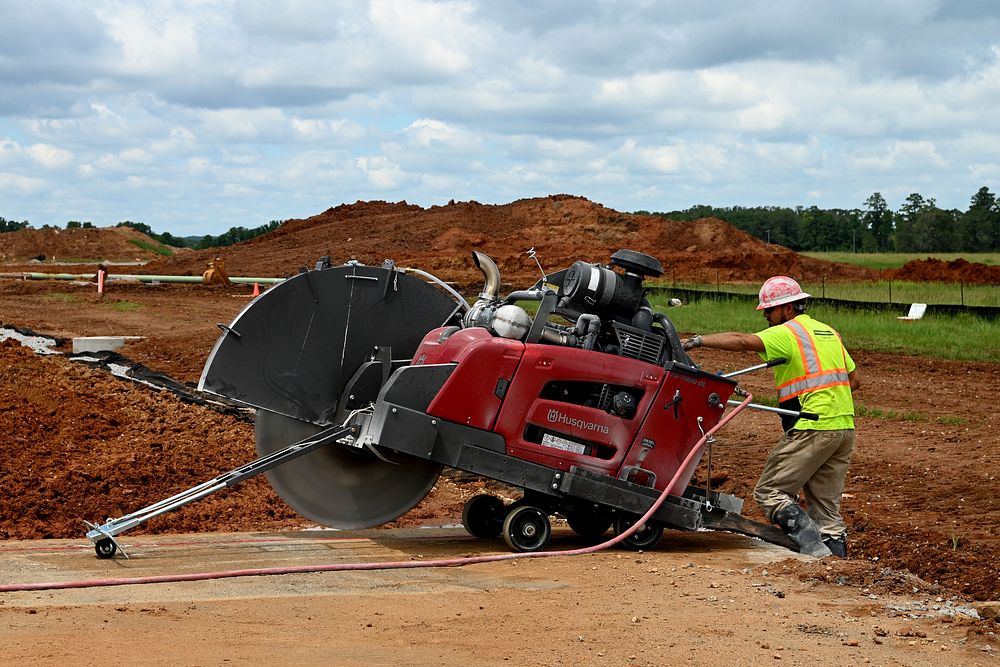 169th Fighter Wing Runway Construction ContinuesThe runway of the 169th Fighter Wing continues to undergo reconstruction and…