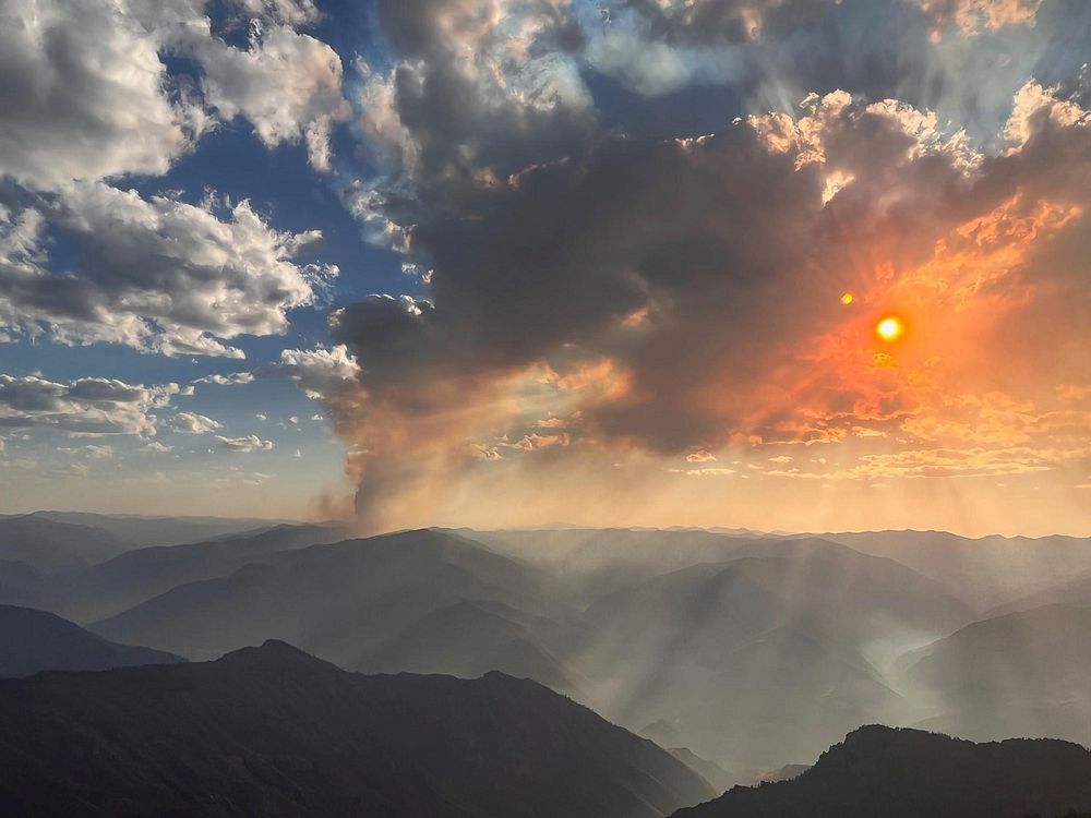  Norton Fire from Middle Peak Lookout. Original public domain image from Flickr