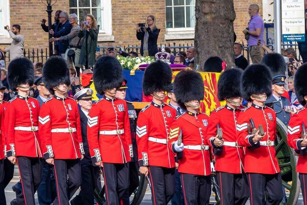 Queen procession to Westminster 14 September 2022