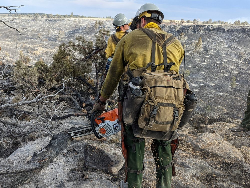 Boise Helitack, Griffin FireA Boise Helitack saw team secures the edge of the Griffin Fire. Boise Helitack is a 24-person…