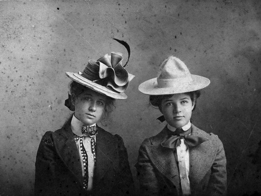 Photograph of Bess Wallace and Mary Paxton, 1901. Original public domain image from Flickr
