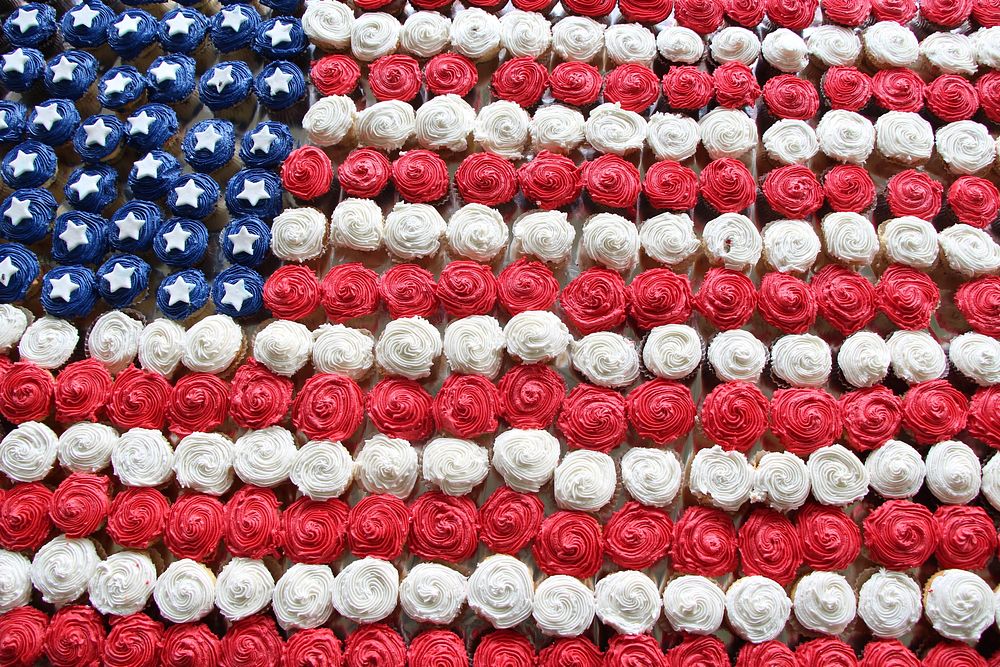 Fancy cupcakes, American flag. Original public domain image from Flickr
