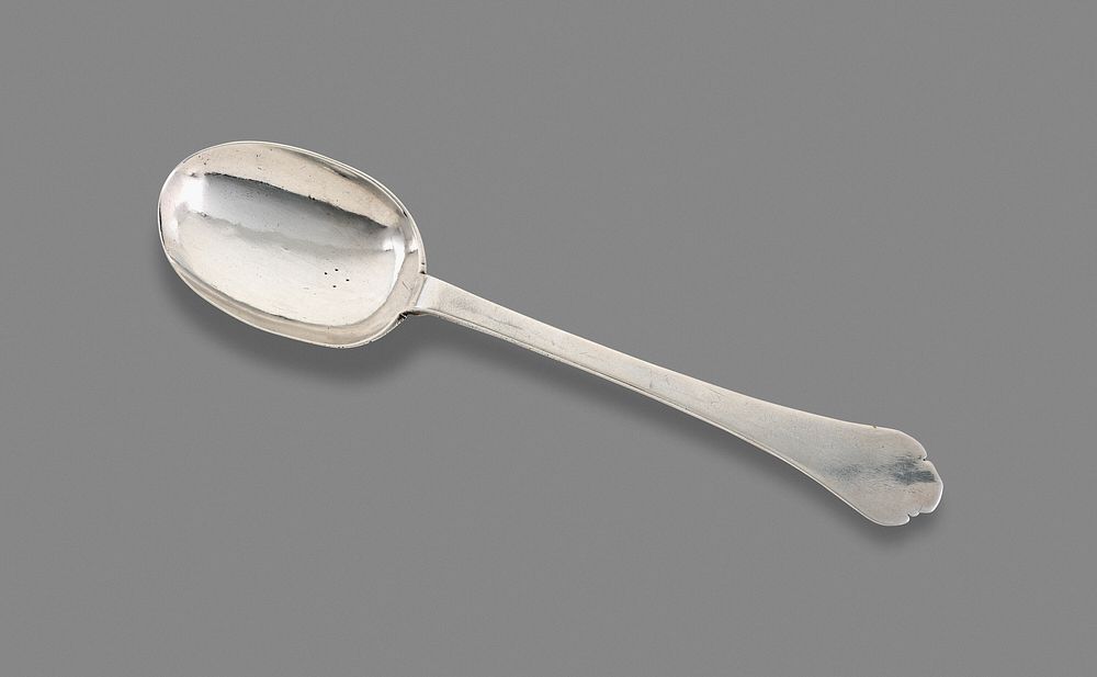 Spoon by Jonathan Clarke