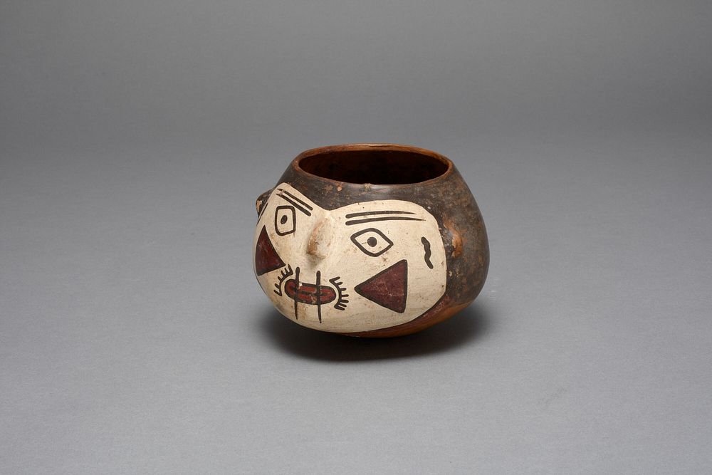 Bowl Depicting a Decapitated Trophy Head by Nazca