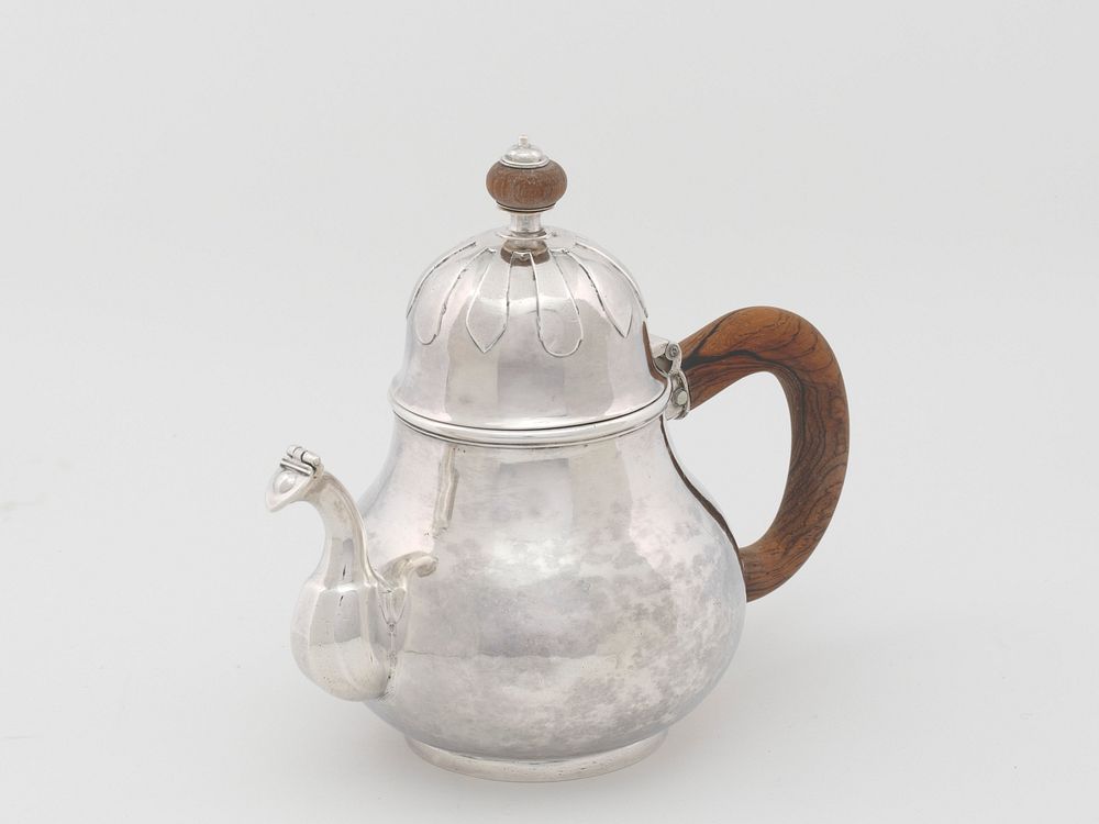 Teapot by Jacob Marius Groen
