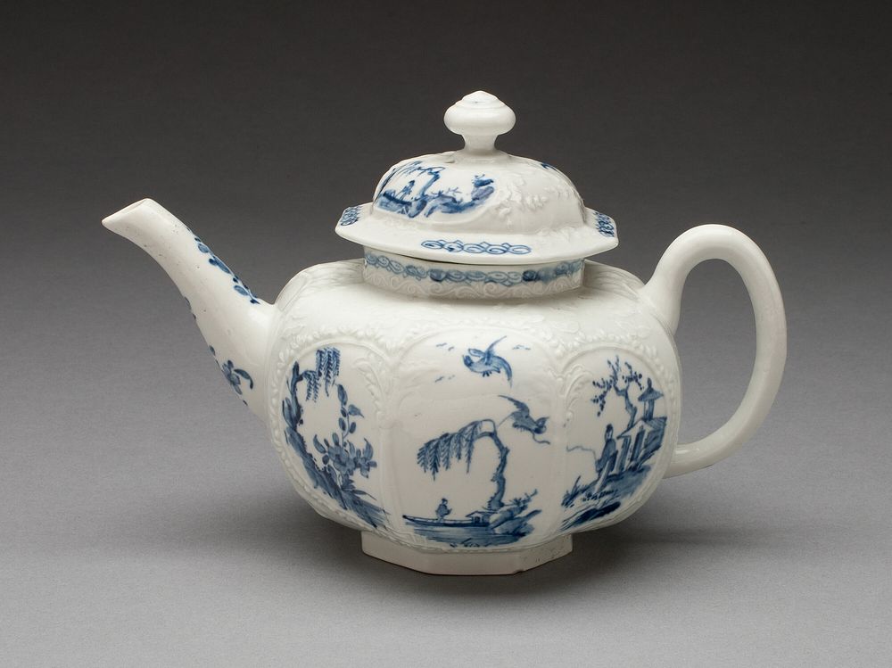 Teapot by Worcester Porcelain Factory (Manufacturer)