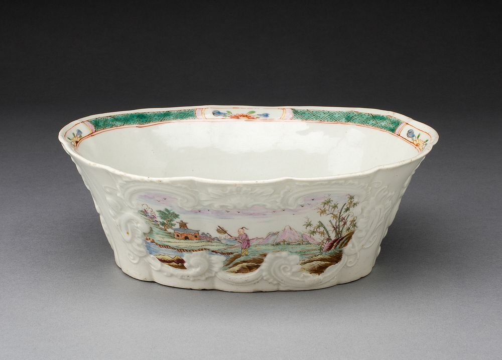 Butter Tub by Worcester Porcelain Factory (Manufacturer)