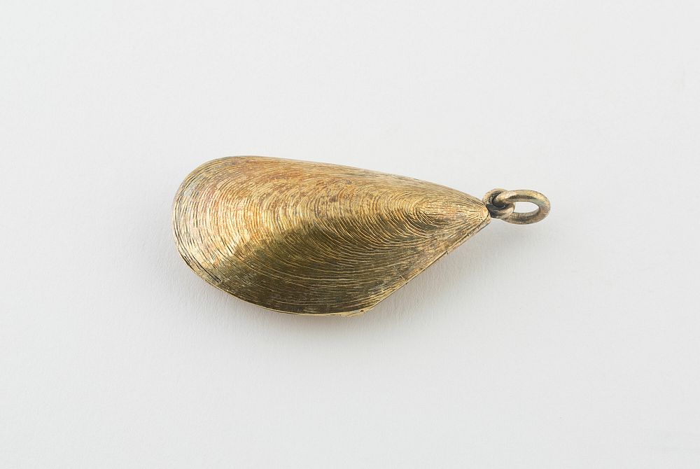 Vinaigrette in the Form of a Mussel Shell