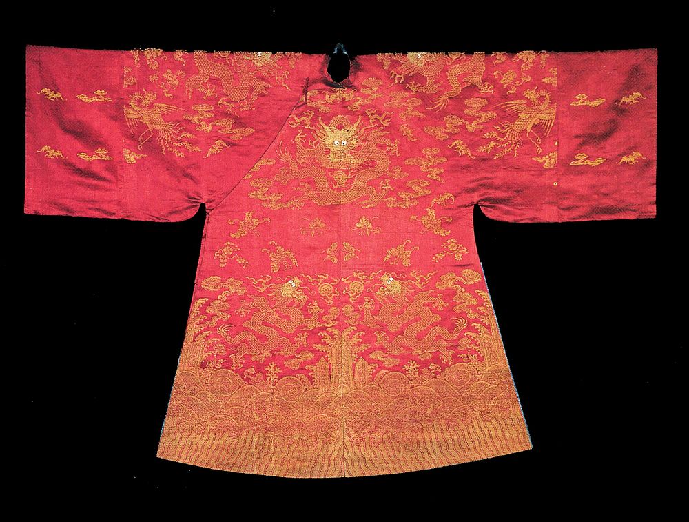 Bridal Long Pao (Dragon Robe) by Han-Chinese