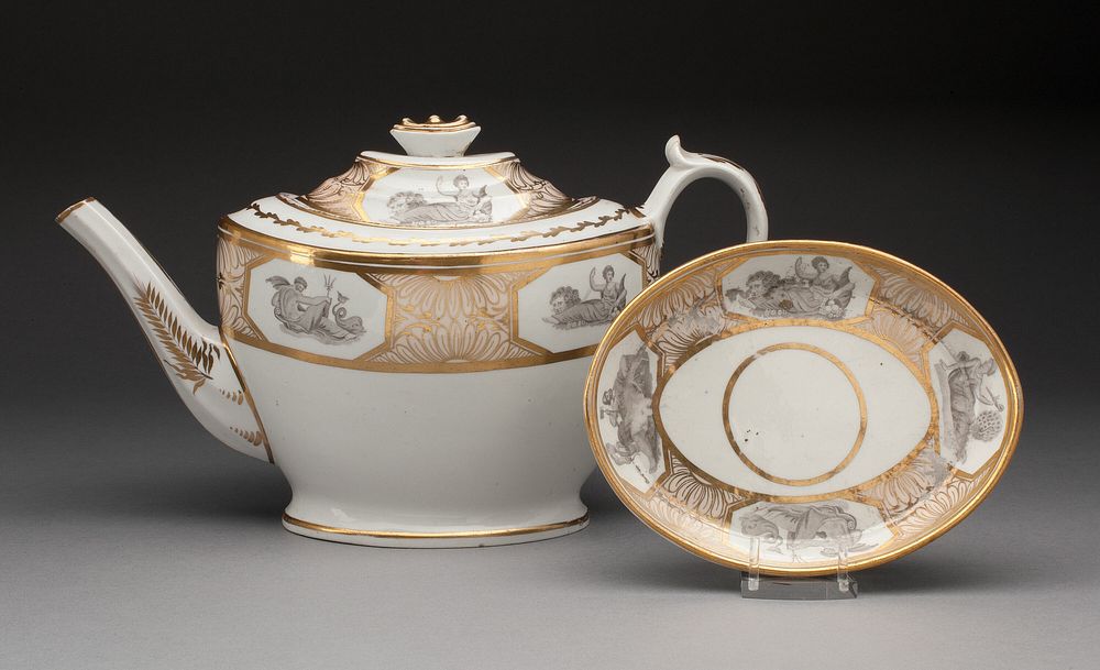 Teapot with Stand by Worcester Porcelain Factory (Manufacturer)