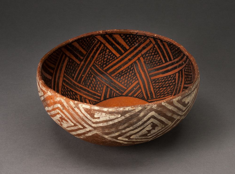 Bowl with Black Interlocking Lattice on Interior; White Interlocking Squared Spirals on Exterior by Cibola