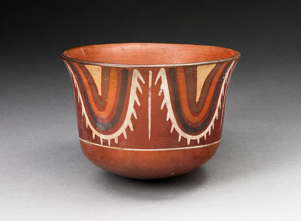 Cup with Concentric U-Shaped Motif by Nazca