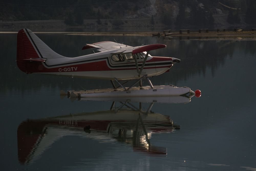 Water landing plane.