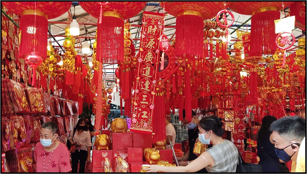 Shopping for CNY - anything red as it is an auspicious color for lunar new yearRead more about Lunar New Year @…