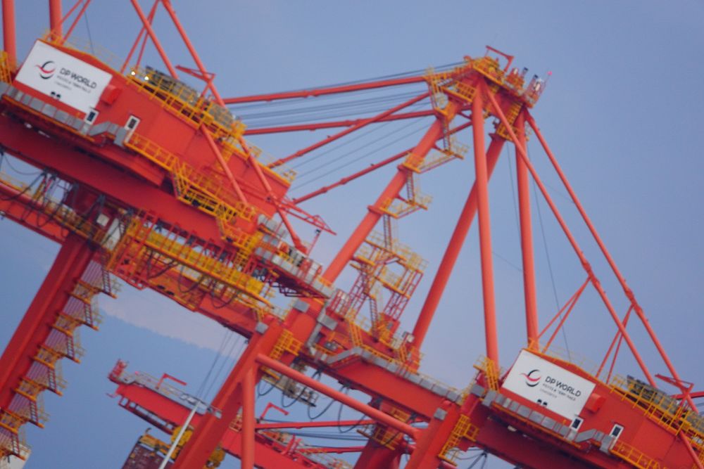 Ship loader crane, container docks.