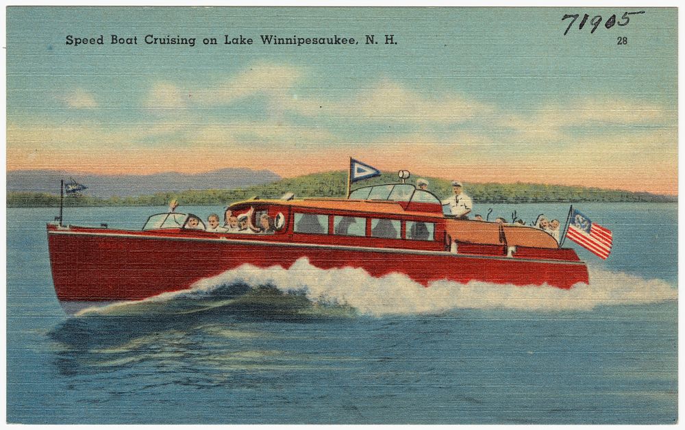             Speed boat cruising on Lake Winnipesaukee, N.H.          