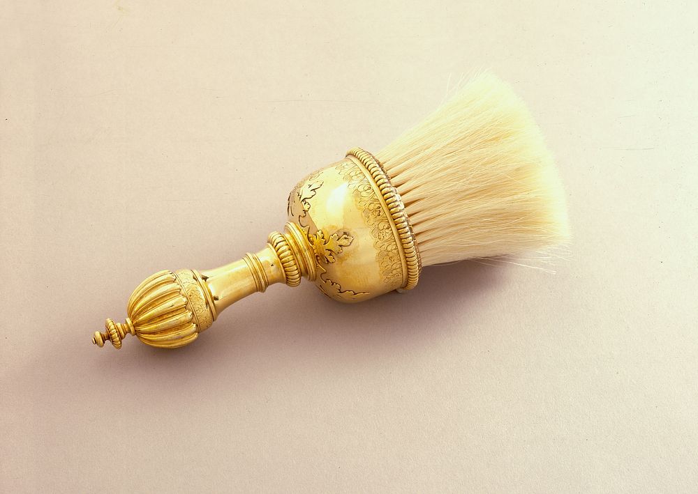 Clothes Brush | Free Photo - rawpixel