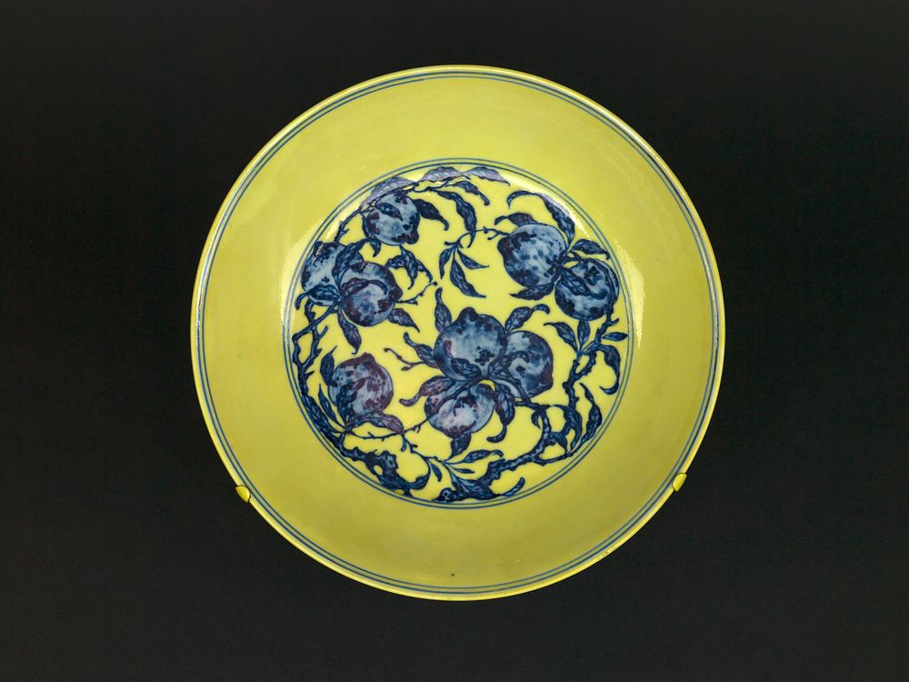 Dish with Design of Nine Peaches