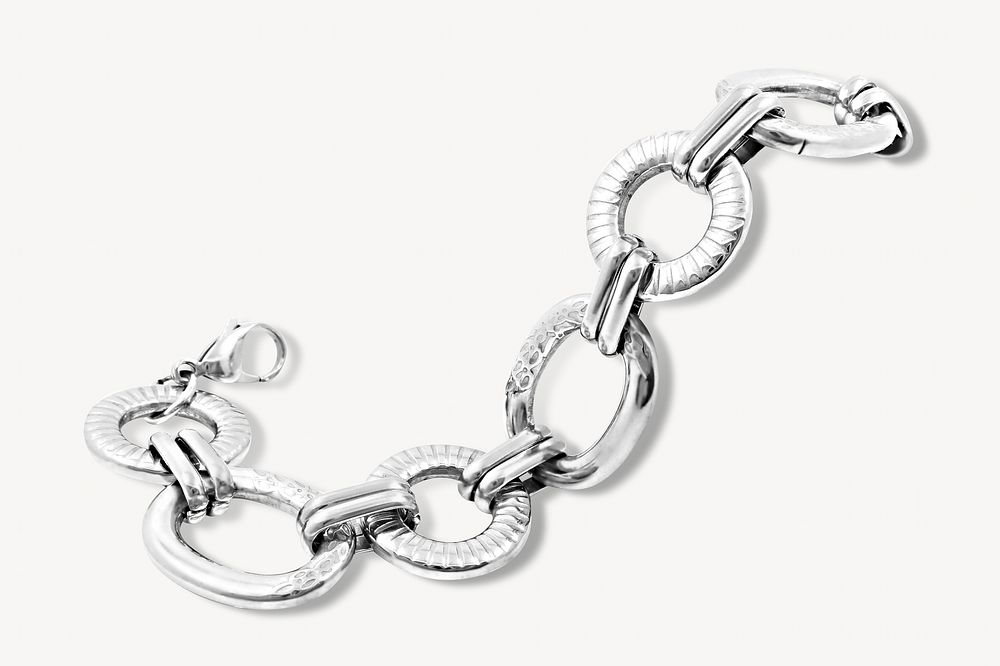Chain accessory isolated design