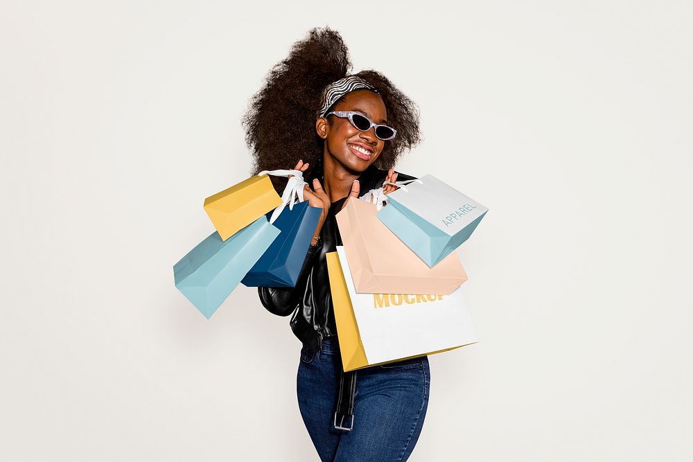 Shopping bag mockup, black woman psd