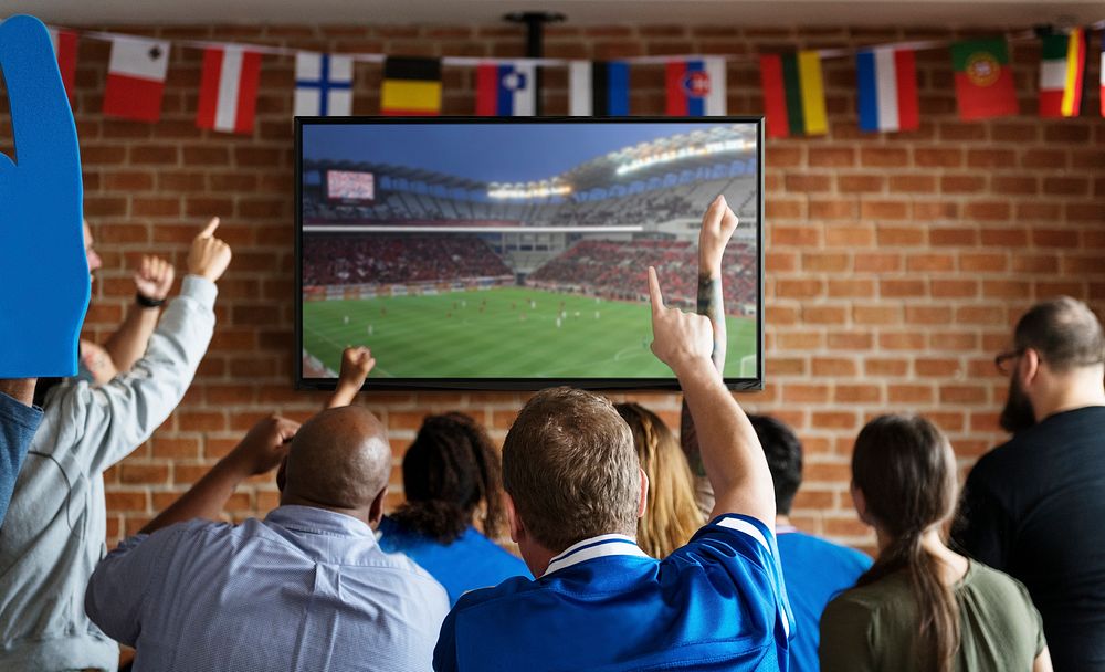 Sports bar screen editable mockup Premium PSD Mockup rawpixel