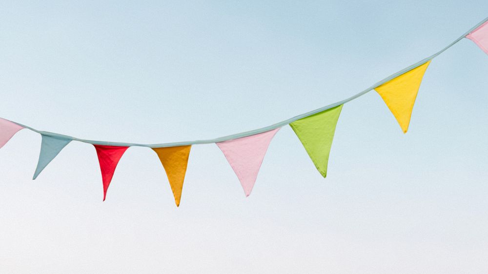 Colorful bunting HD wallpaper, blue sky image