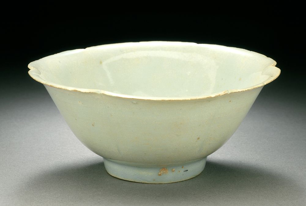 Bowl (Wan) in the Form of a Plum Blossom