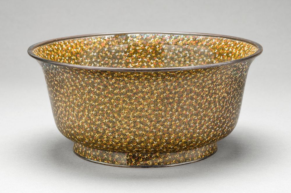 Footed Bowl with Design of Tiny Butterflies by Kumeno Teitaro